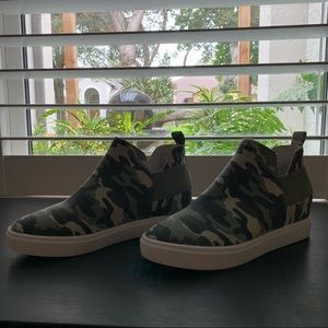 Steve Madden Camo High Top Slip Ons